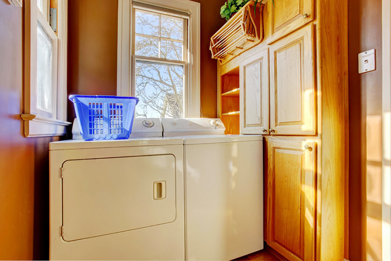 هنگام شستن لباسها با وایتکس، هوای محیط را حتما تهویه کنید.